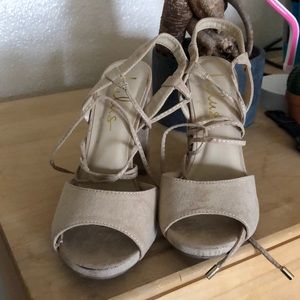 Cream/Tan Suede Opentoe Strappy Heels